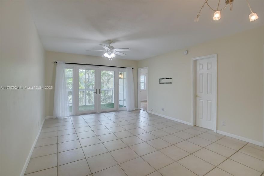 Come make your dreams of living by the beach and water access while living minutes away from the airport, hospital, downtown, and chic Las Olas a reality!! Conveniently located off of 17th St Causeway, this rare Harbor Beach gem is the ONLY 2/2 unit with a spacious SCREENED porch facing the butterfly garden. Impact window/doors keep your space quiet while being surrounded by Ft. Lauderdale's Best. New AC blows cold like a dream. This condo has the unique advantage of a front door and side access, carrying shopping bags to your home is a cinch. The building has its own large industrial laundry facility, no need to go outside. Your immaculately maintained home awaits you.. bring your paddle boards and pets! LEASING IS OKAY! INVESTORS' DREAM!