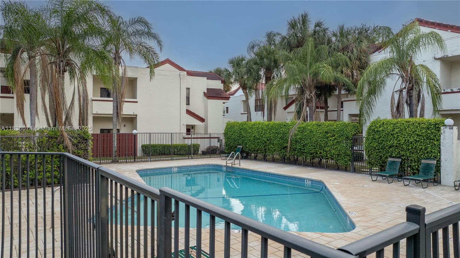 1413 Avon Ln 119