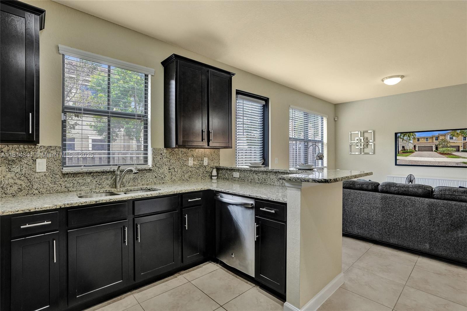 DEBUYS PLAT - Residential Lease