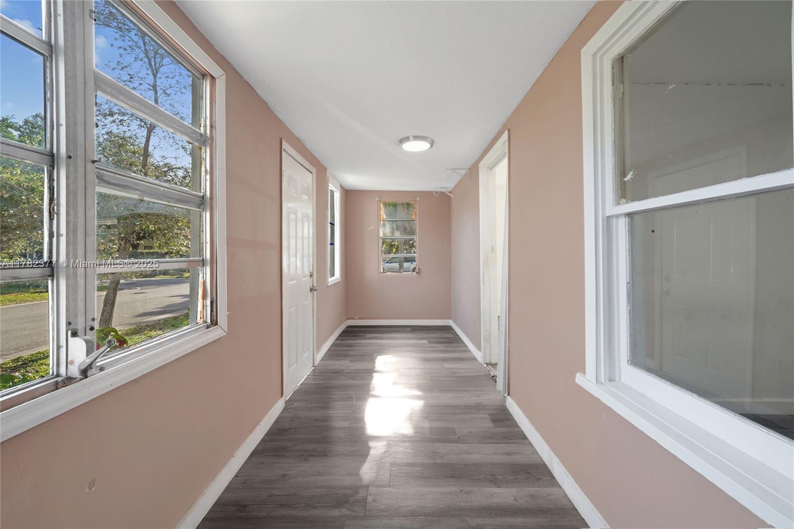 145 Frow Ave