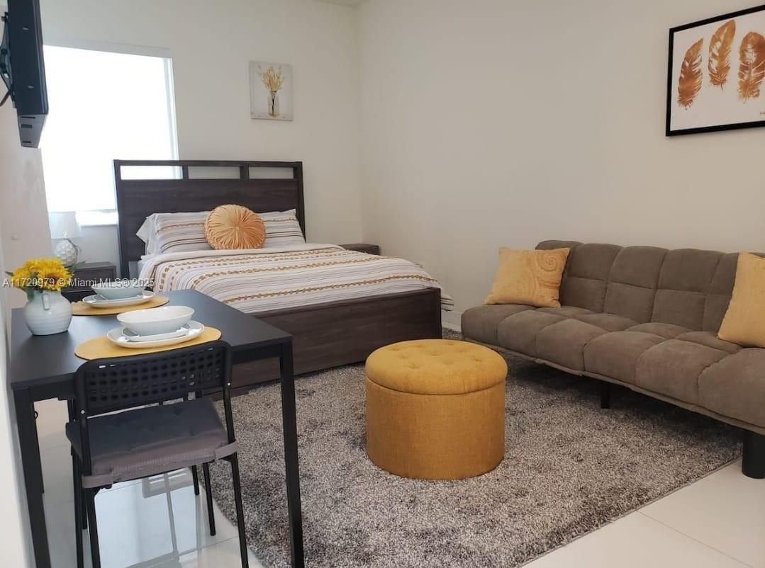 LANDMARK AT DORAL CENTRAL - Residential Lease