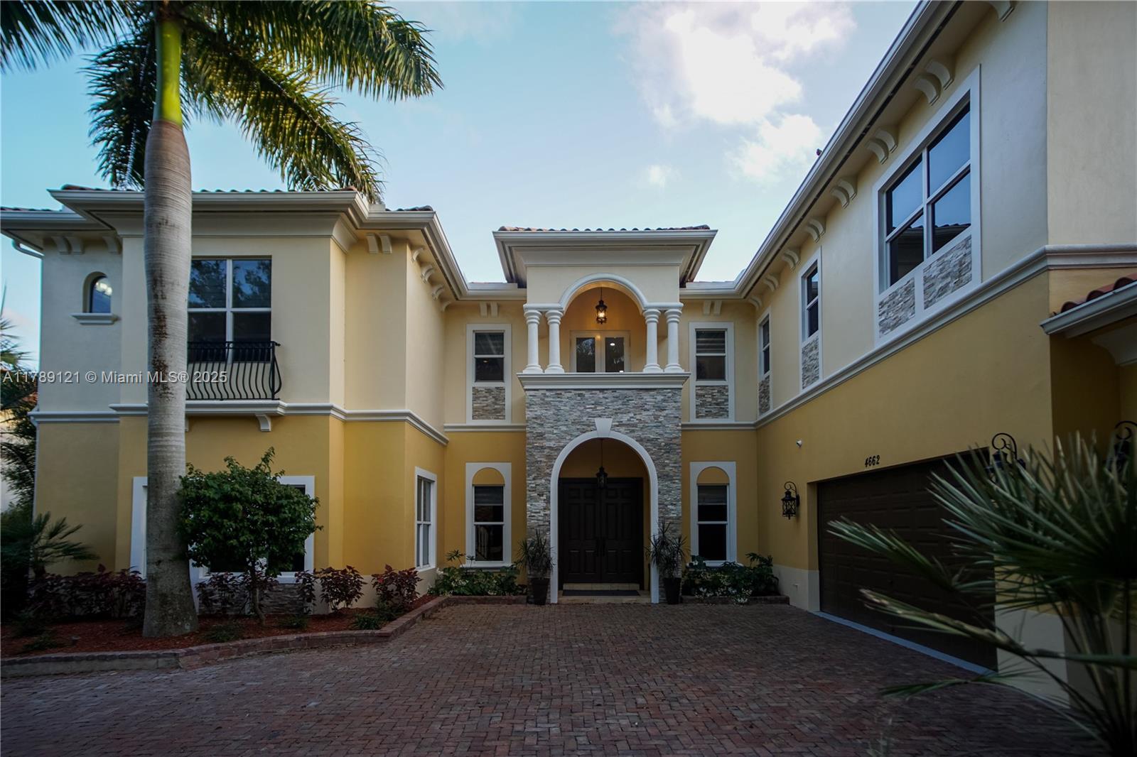 Property for Sale at 4662 Saxon Rd, Coconut Creek, Broward County, Florida - Bedrooms: 5 
Bathrooms: 5.5  - $1,748,000