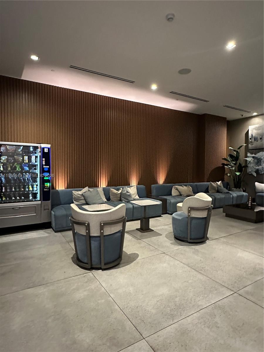 SMART BRICKELL LODGING 1 - Residential