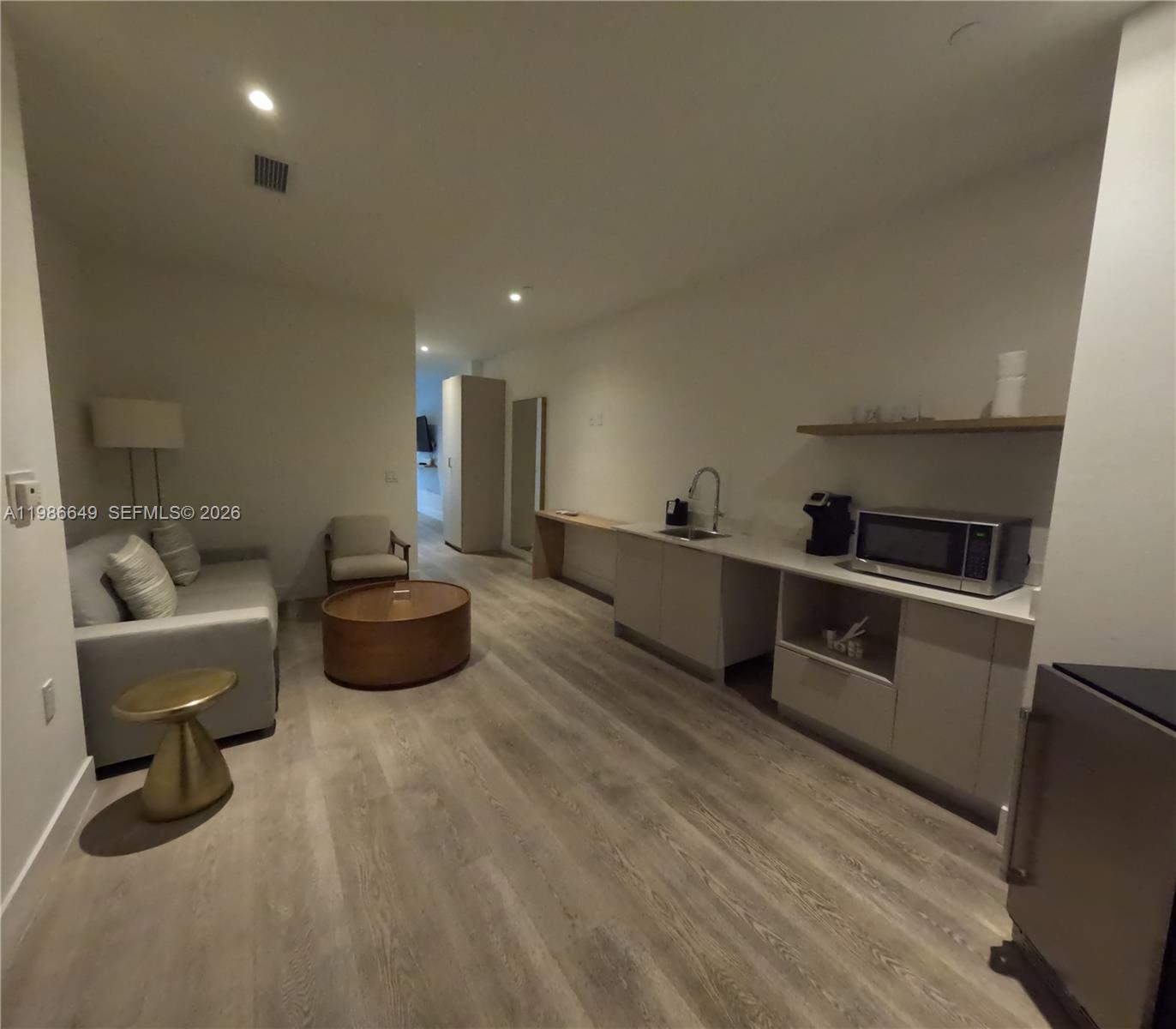 SMART BRICKELL LODGING 1 - Residential