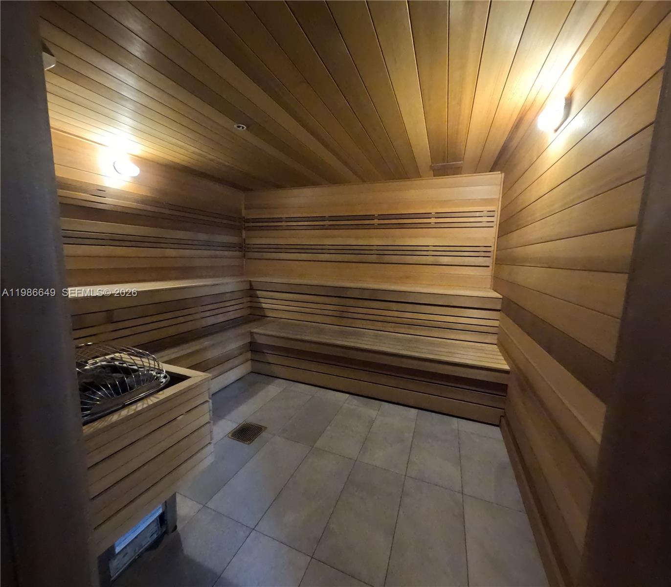 SMART BRICKELL LODGING 1 - Residential