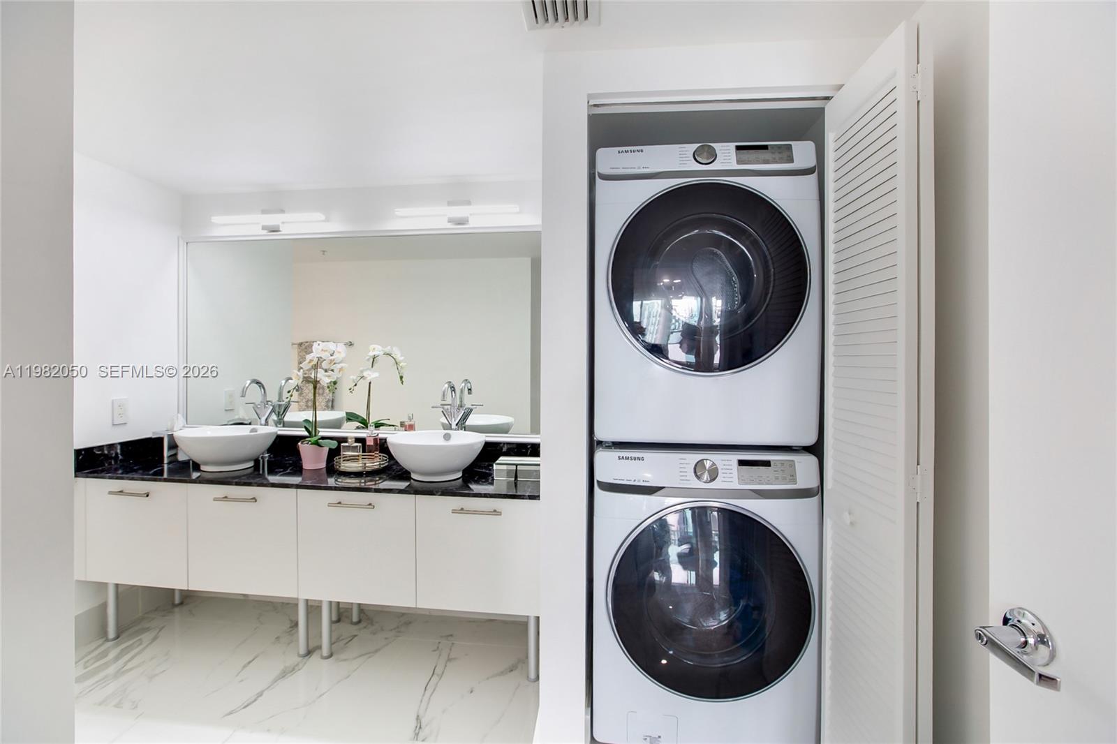 BRICKELL ON THE RIVER S T - Residential Lease