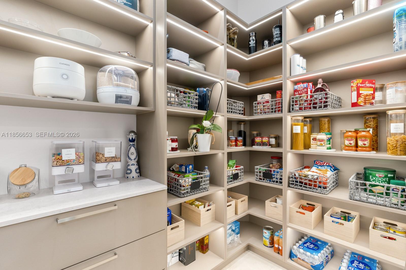 SWEETWATER ESTS SUB - Residential