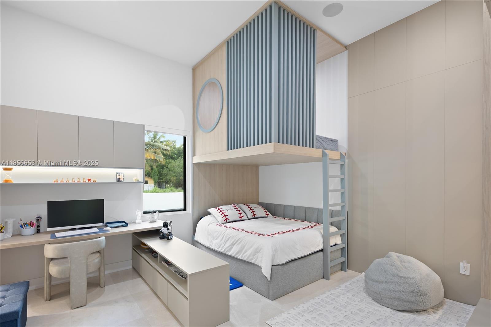 SWEETWATER ESTS SUB - Residential