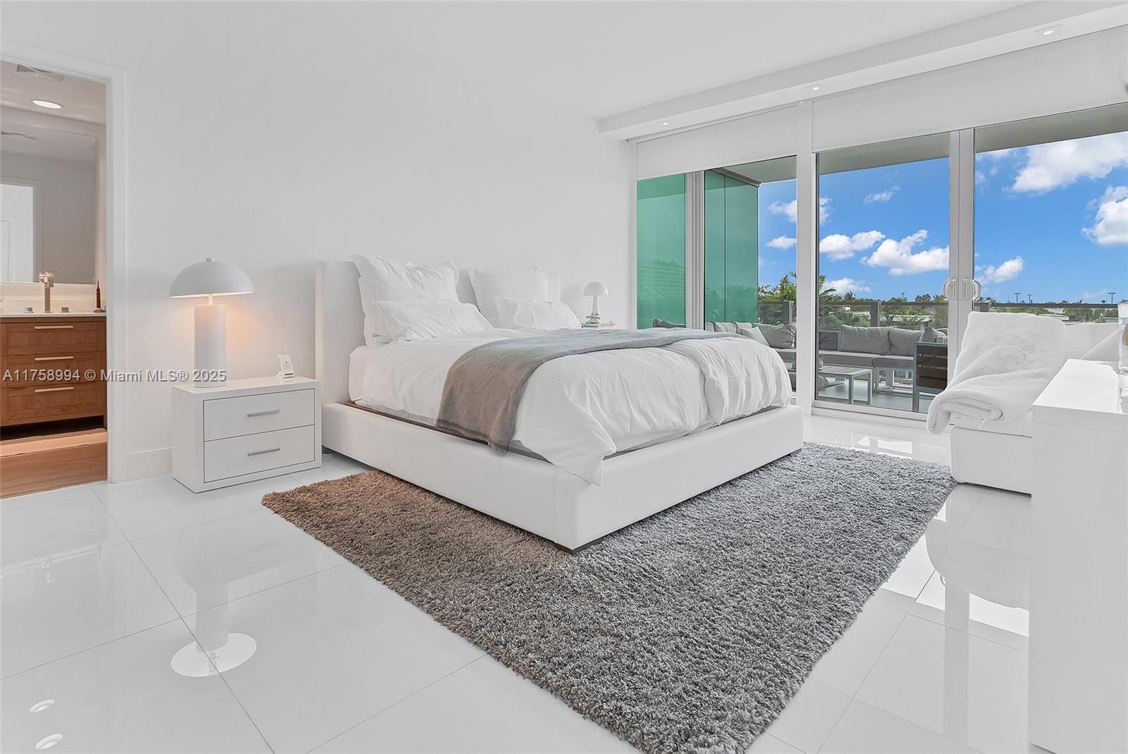 OCEANA KEY BISCAYNE CONDO - Residential