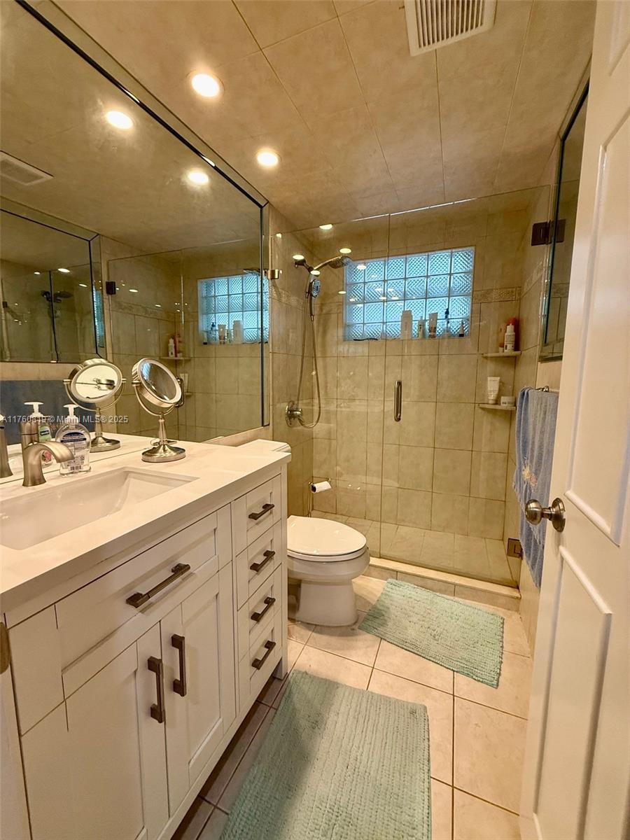 WILTSHIRE HOUSE - Residential Lease