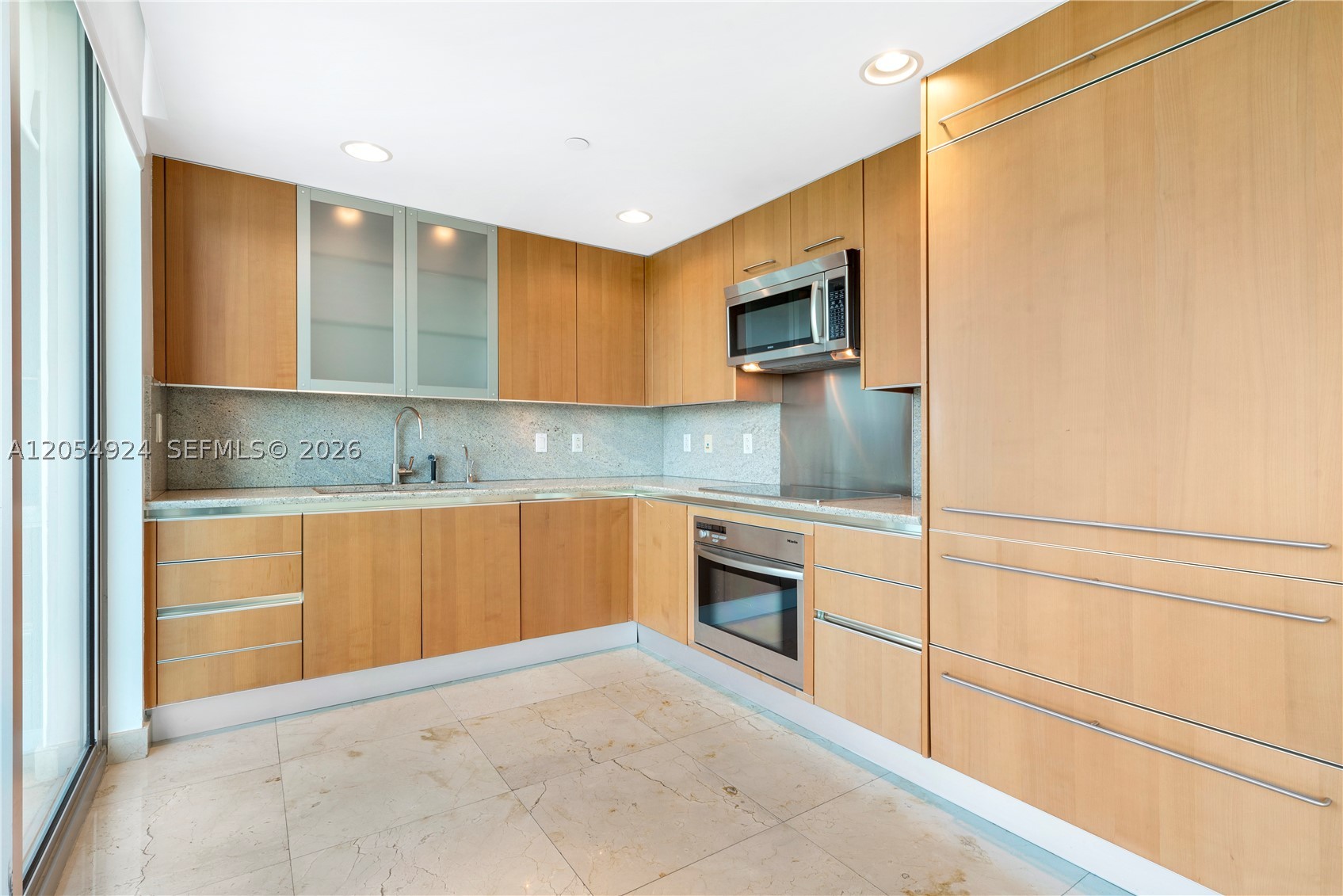 2627 S Bayshore Dr 1008