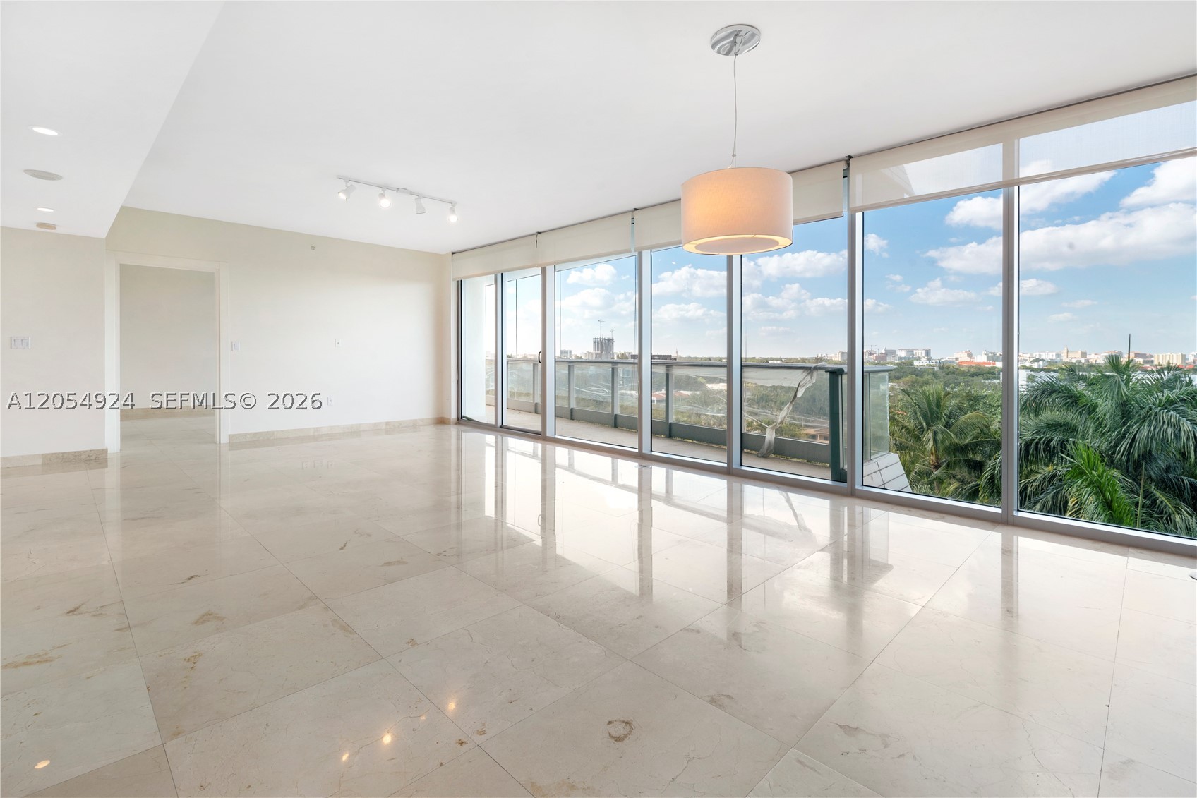 2627 S Bayshore Dr 1008