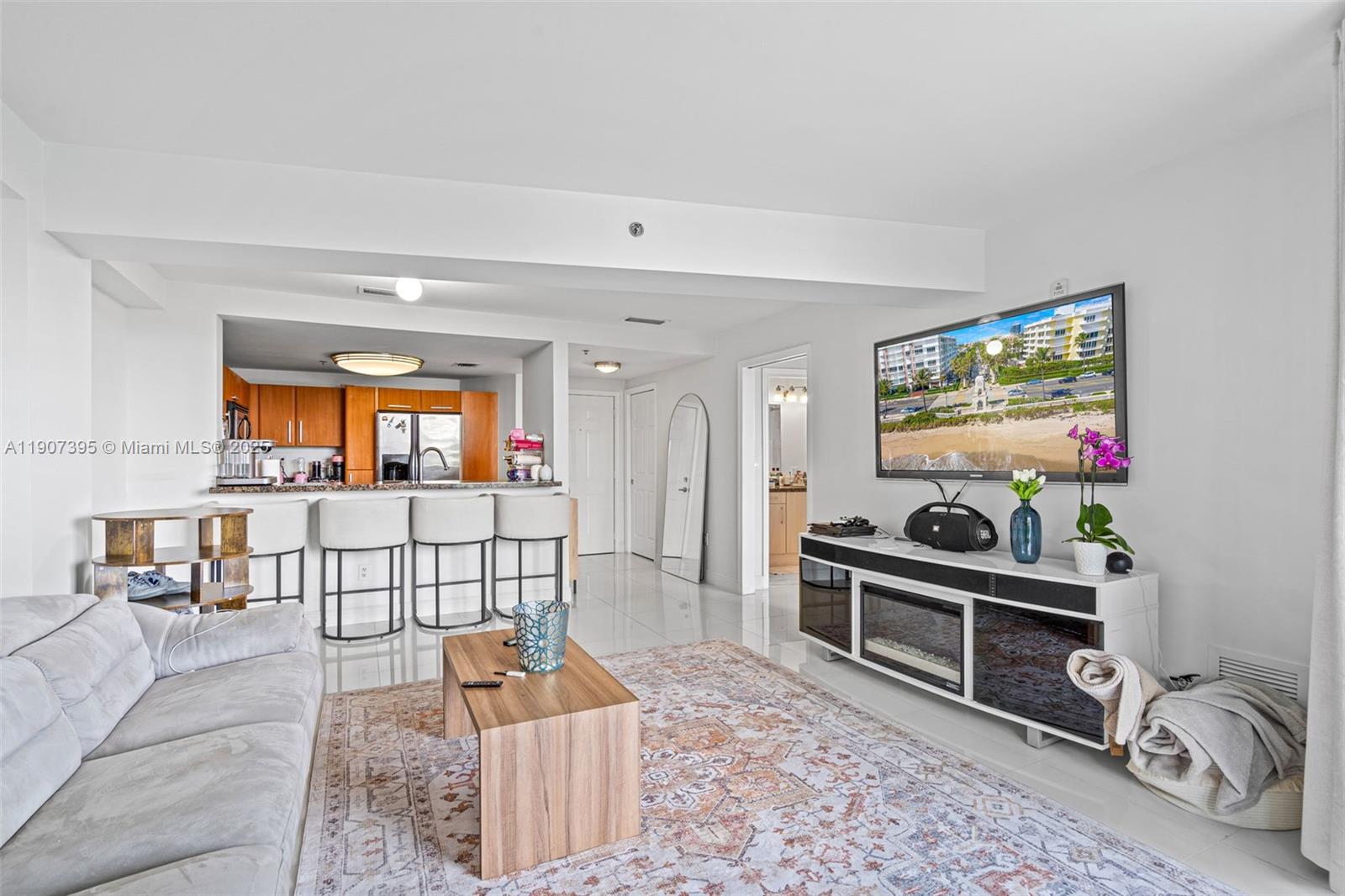 CASABLANCA VILLAS CONDO - Residential Lease