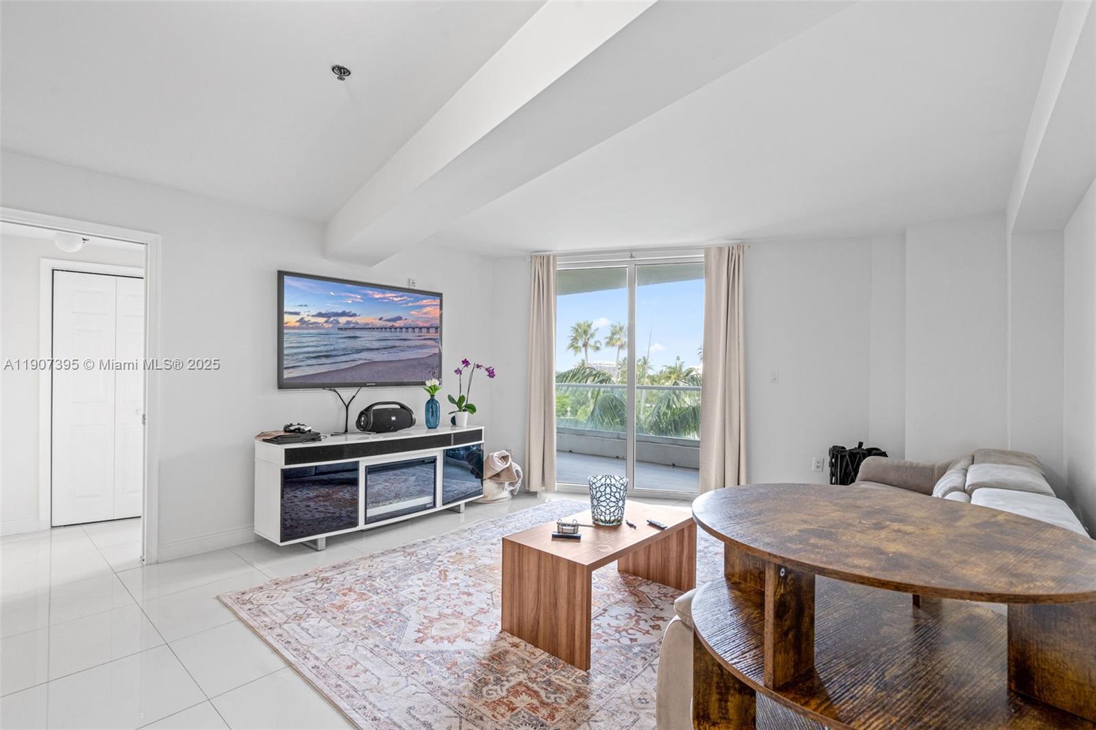 CASABLANCA VILLAS CONDO - Residential Lease