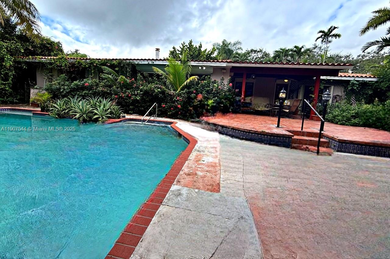 CORAL GABLES SEC E - Residential Lease