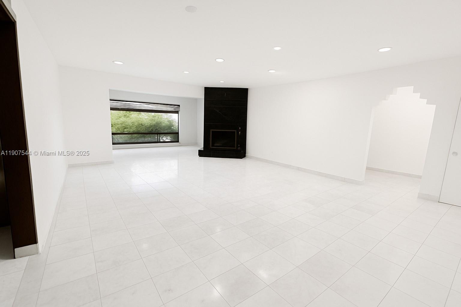 1915 Country Club Prado