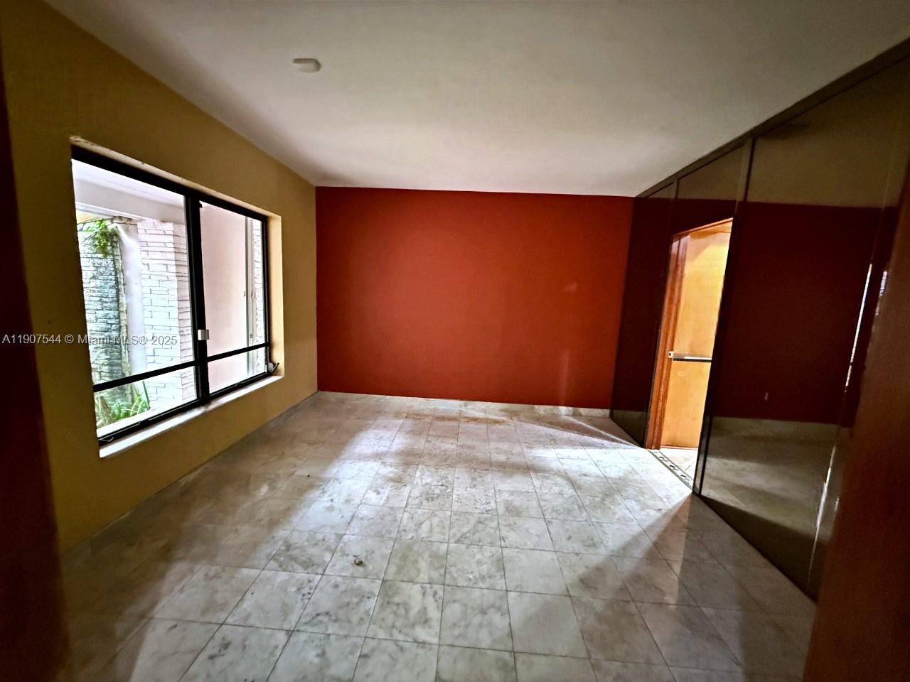 CORAL GABLES SEC E - Residential Lease