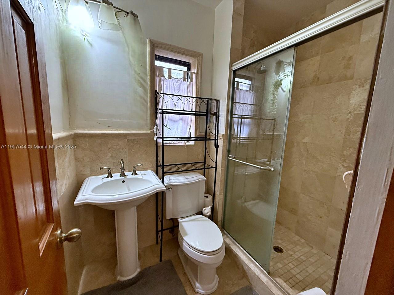 CORAL GABLES SEC E - Residential Lease