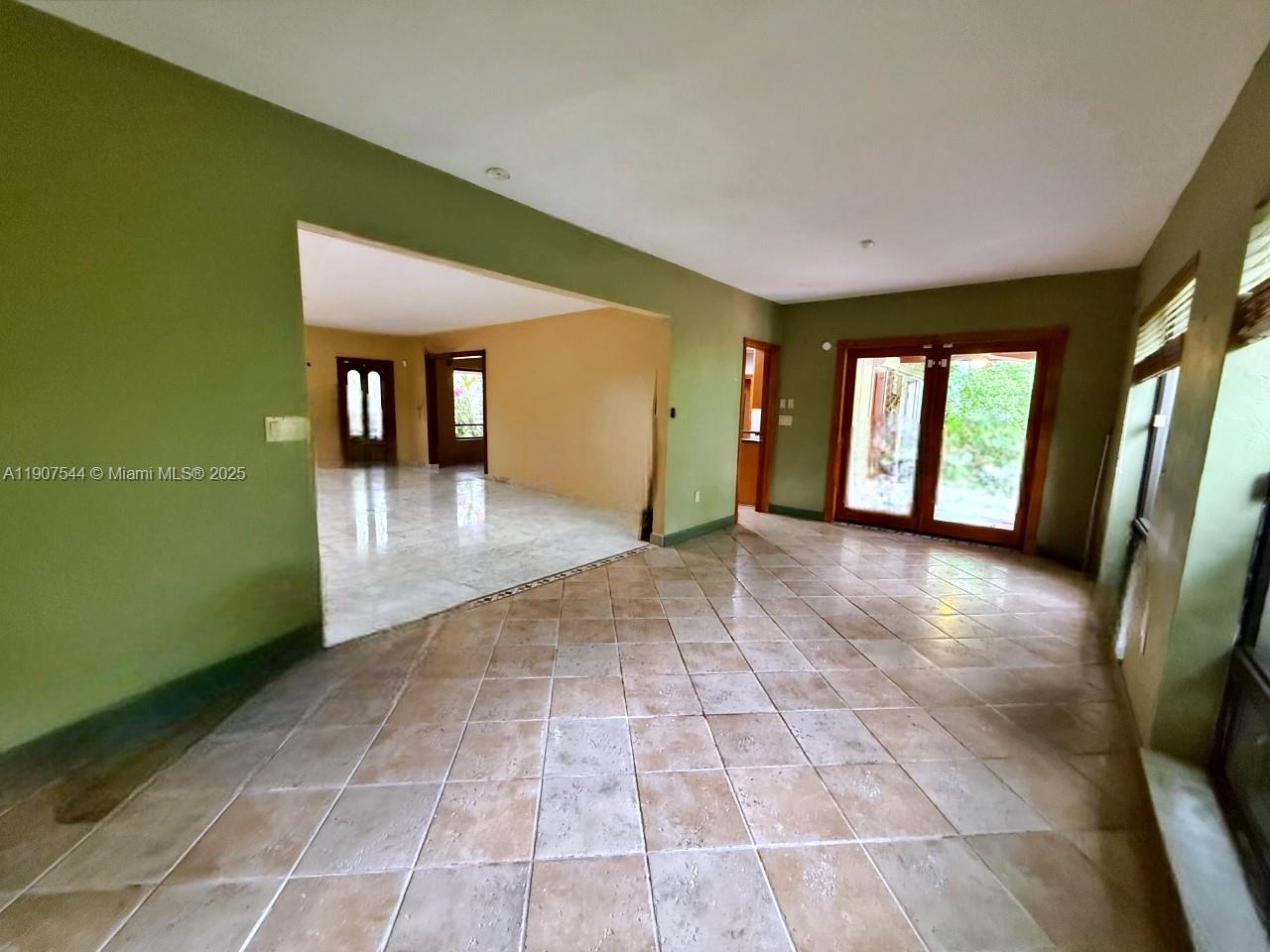 CORAL GABLES SEC E - Residential Lease