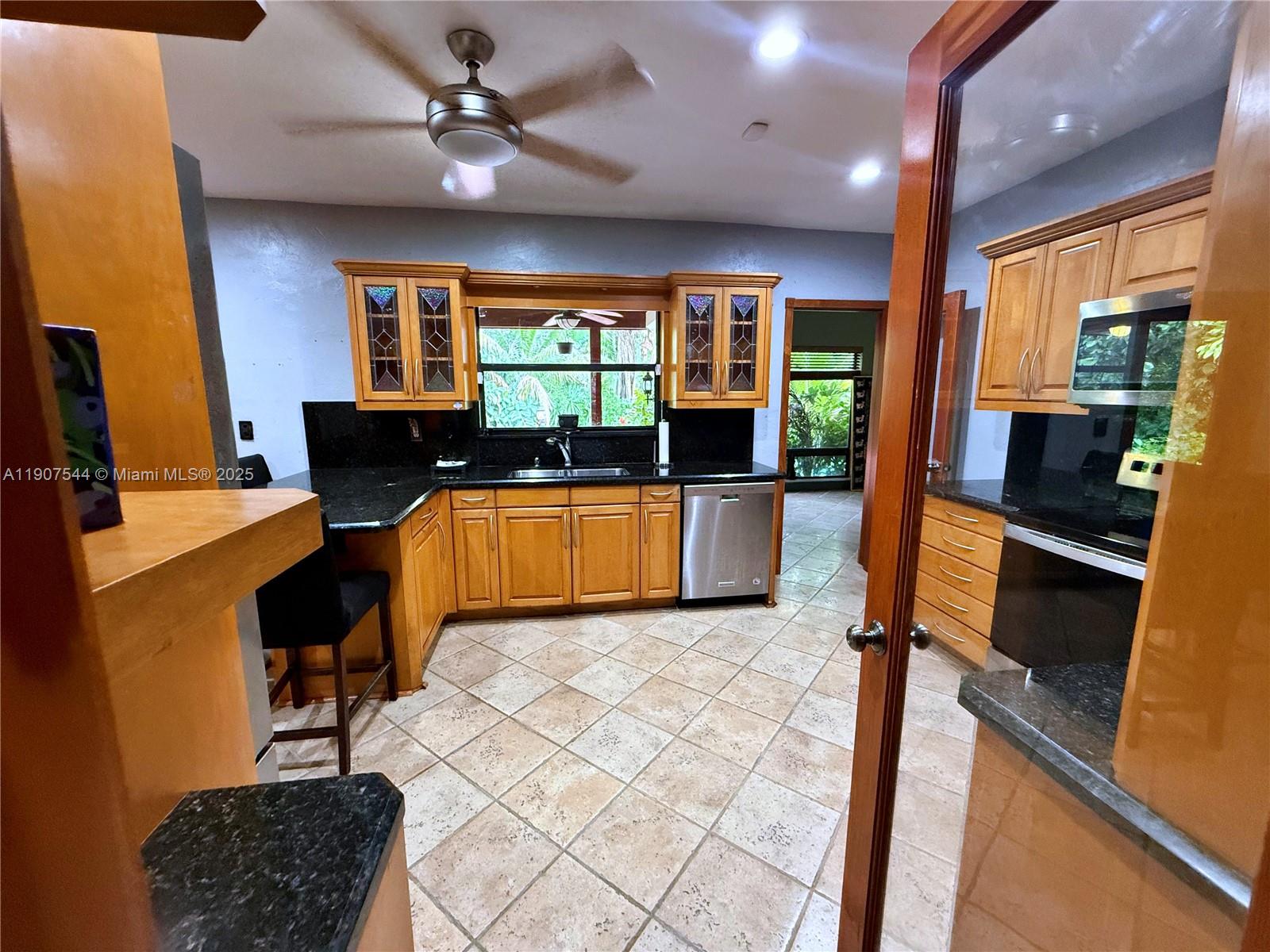 CORAL GABLES SEC E - Residential Lease