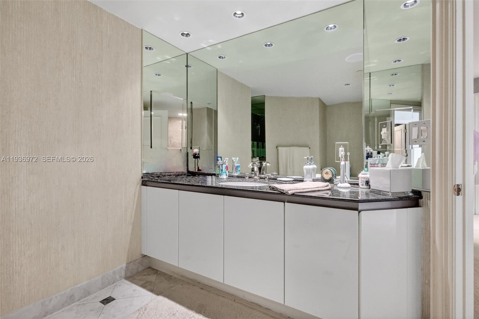 2600 ISL BLVD WILLIAMS IS - Residential