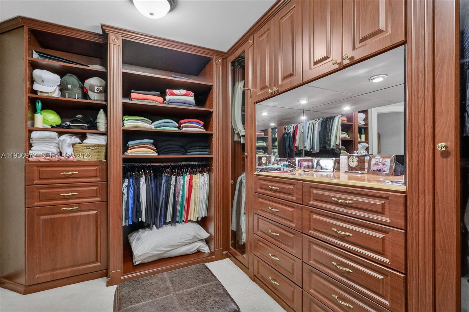 2600 ISL BLVD WILLIAMS IS - Residential