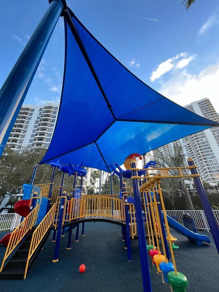 MYSTIC POINTE TOWER 500 C - Residential