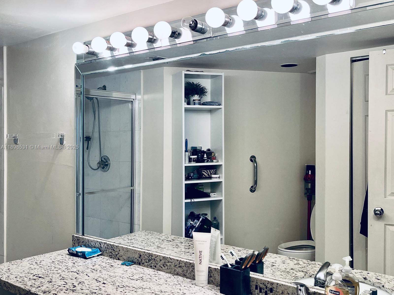 MYSTIC POINTE TOWER 500 C - Residential