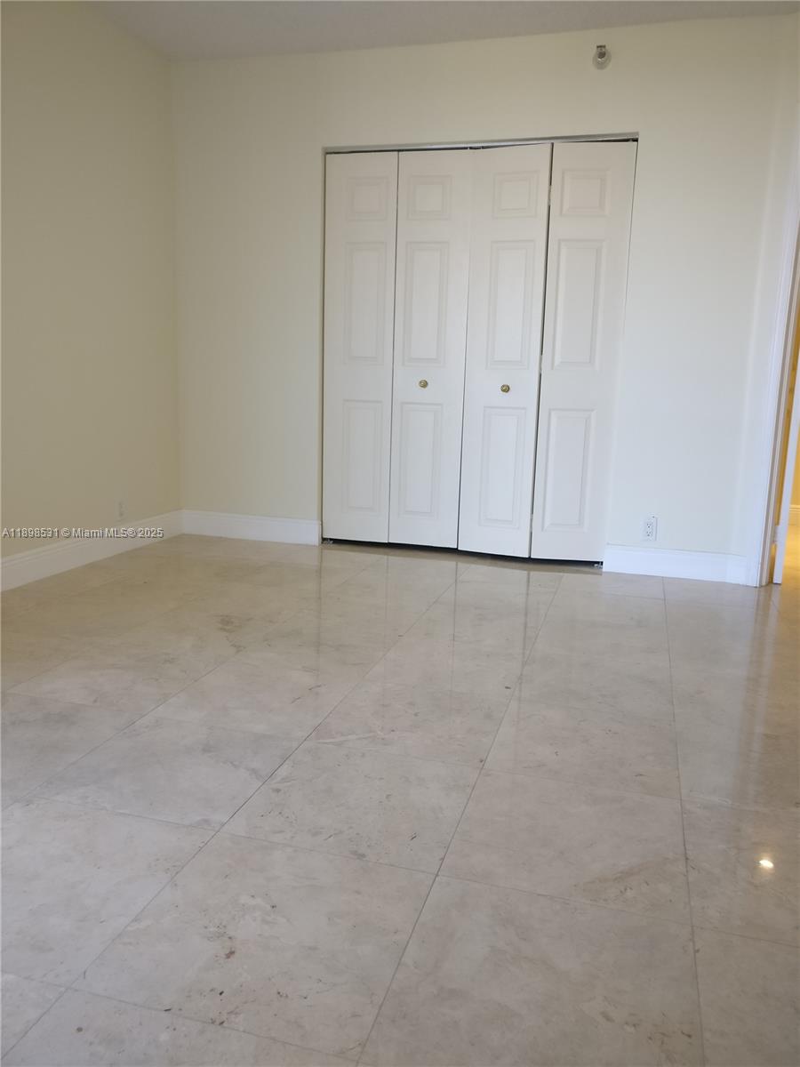 MYSTIC POINTE TOWER 500 C - Residential