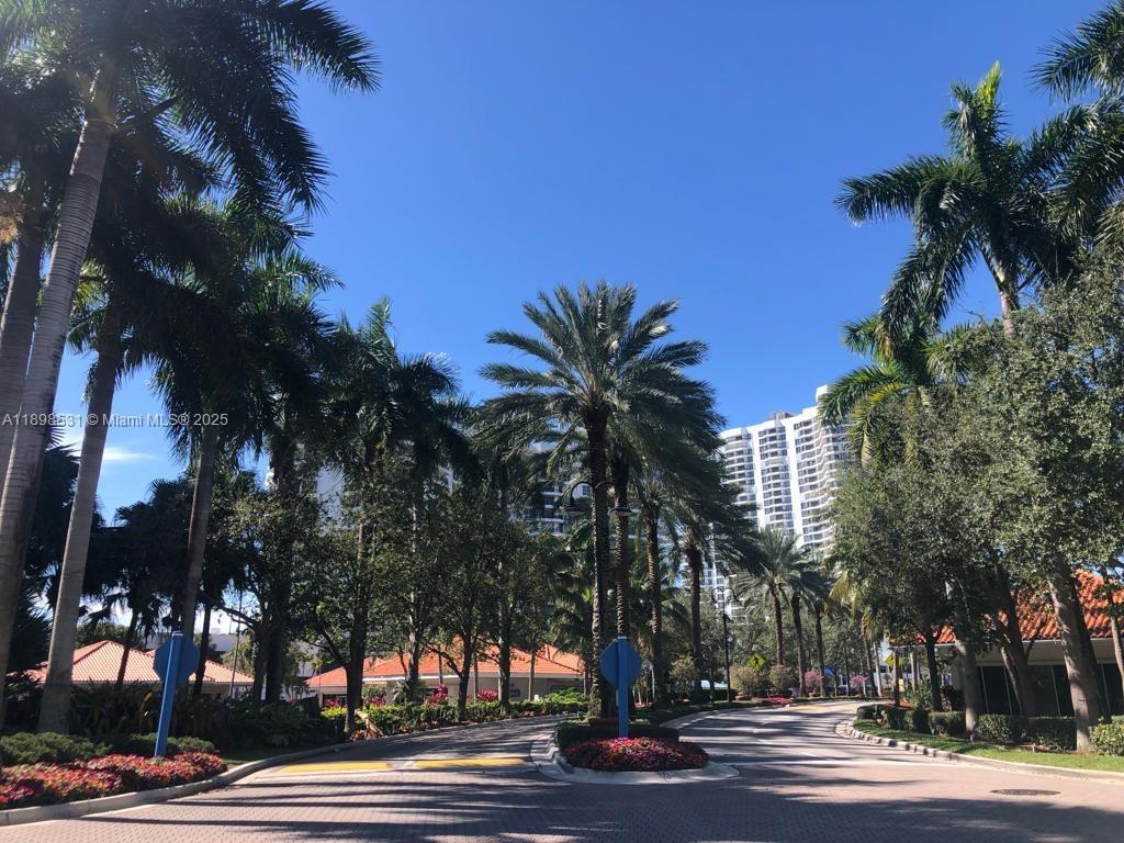 MYSTIC POINTE TOWER 500 C - Residential