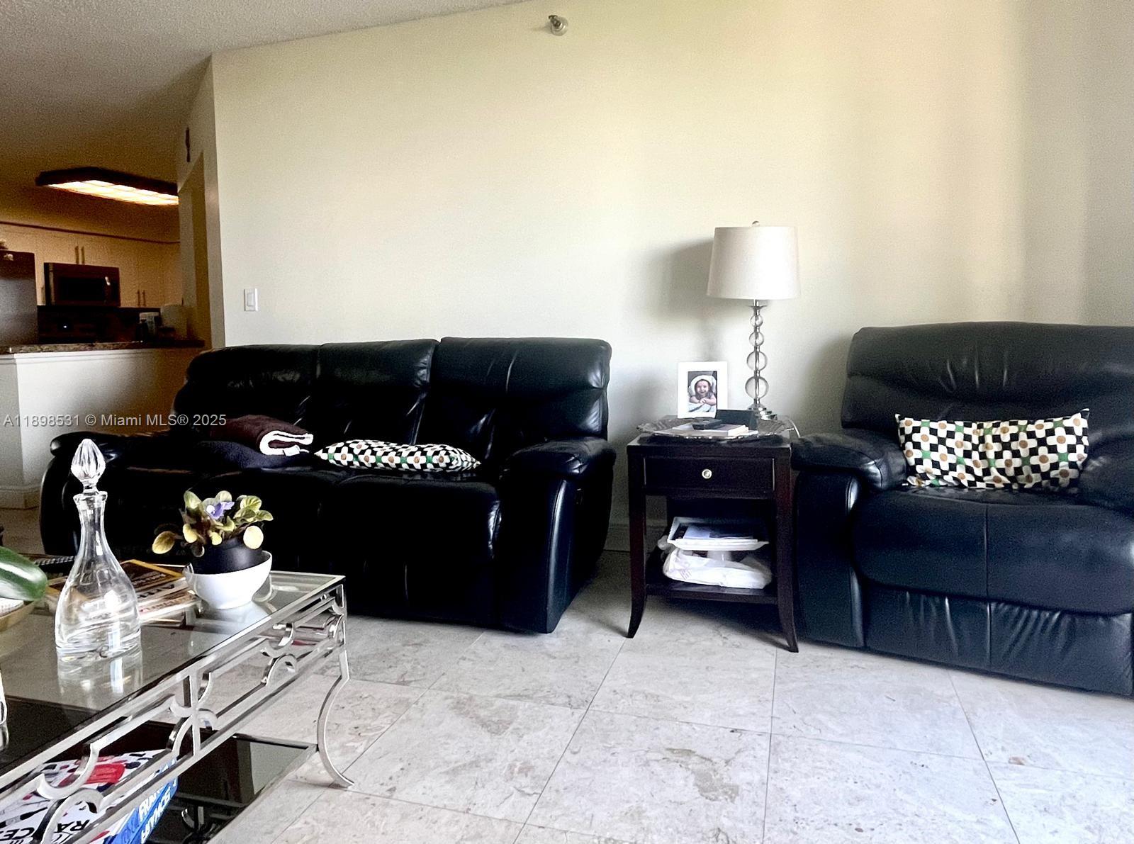 MYSTIC POINTE TOWER 500 C - Residential