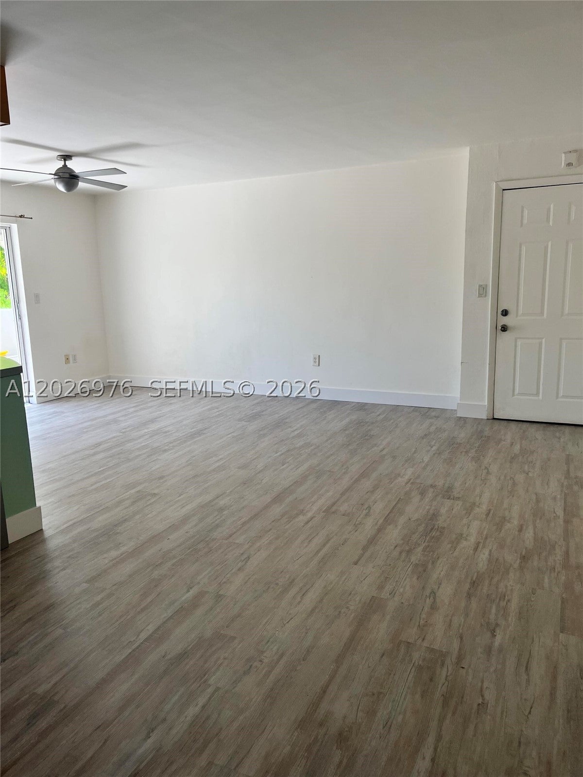 240 Collins Ave 2B