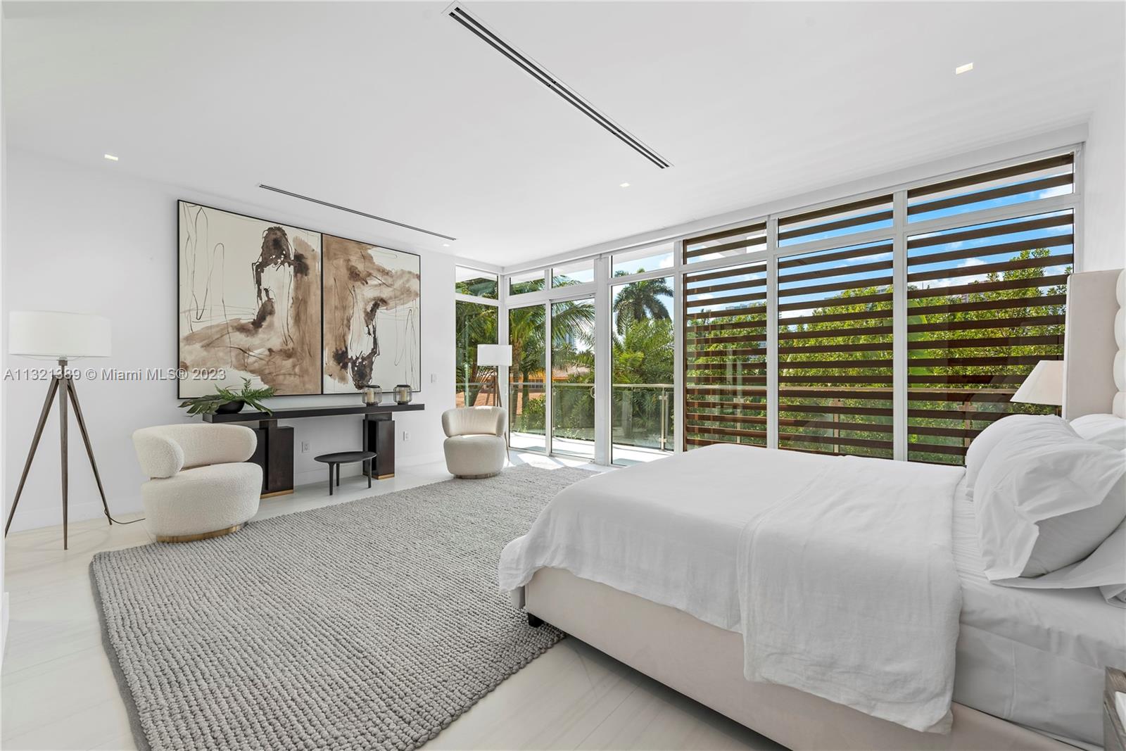 GOLDEN BEACH SEC C - Residential