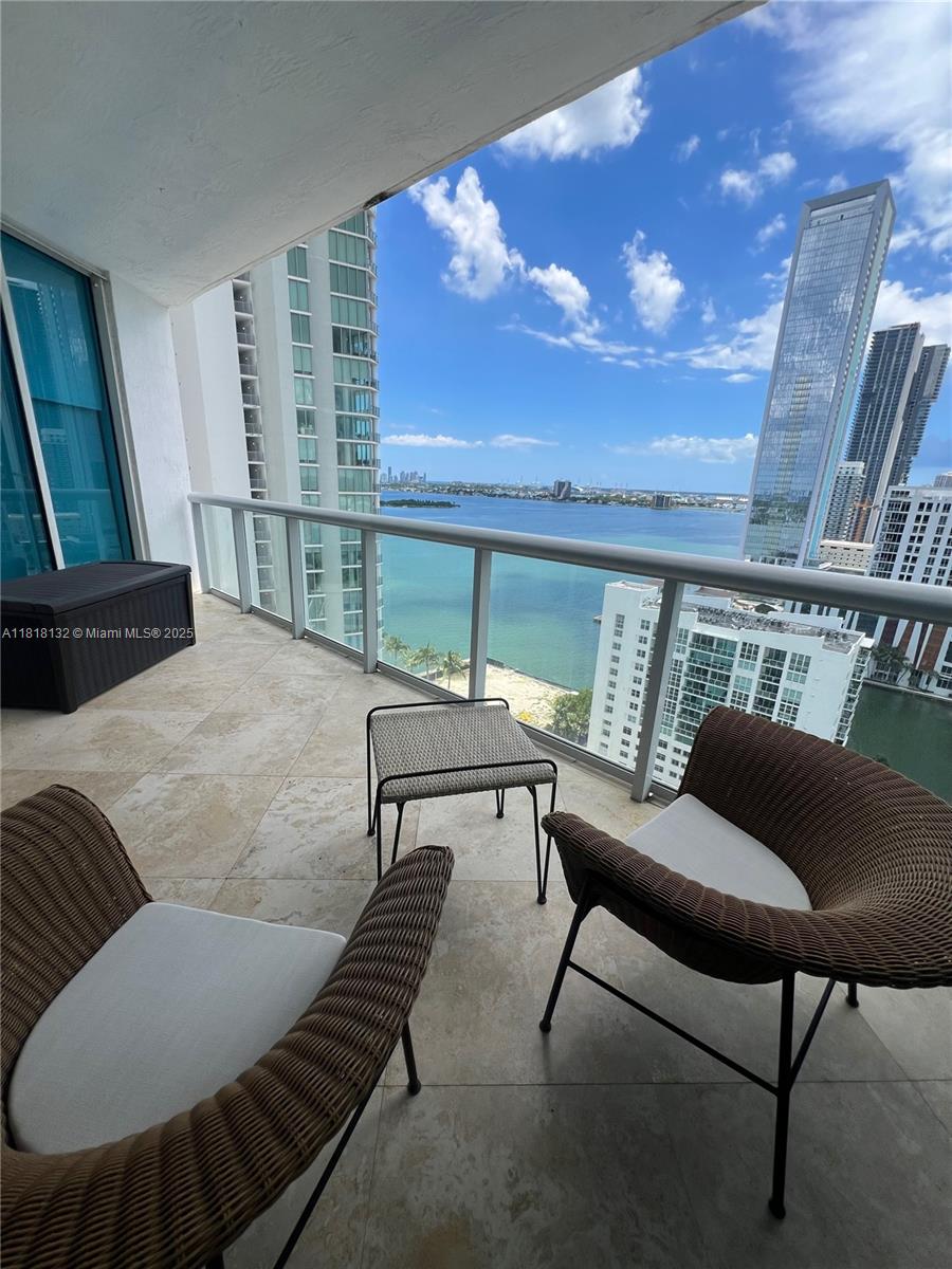 PLATINUM CONDO - Residential Lease