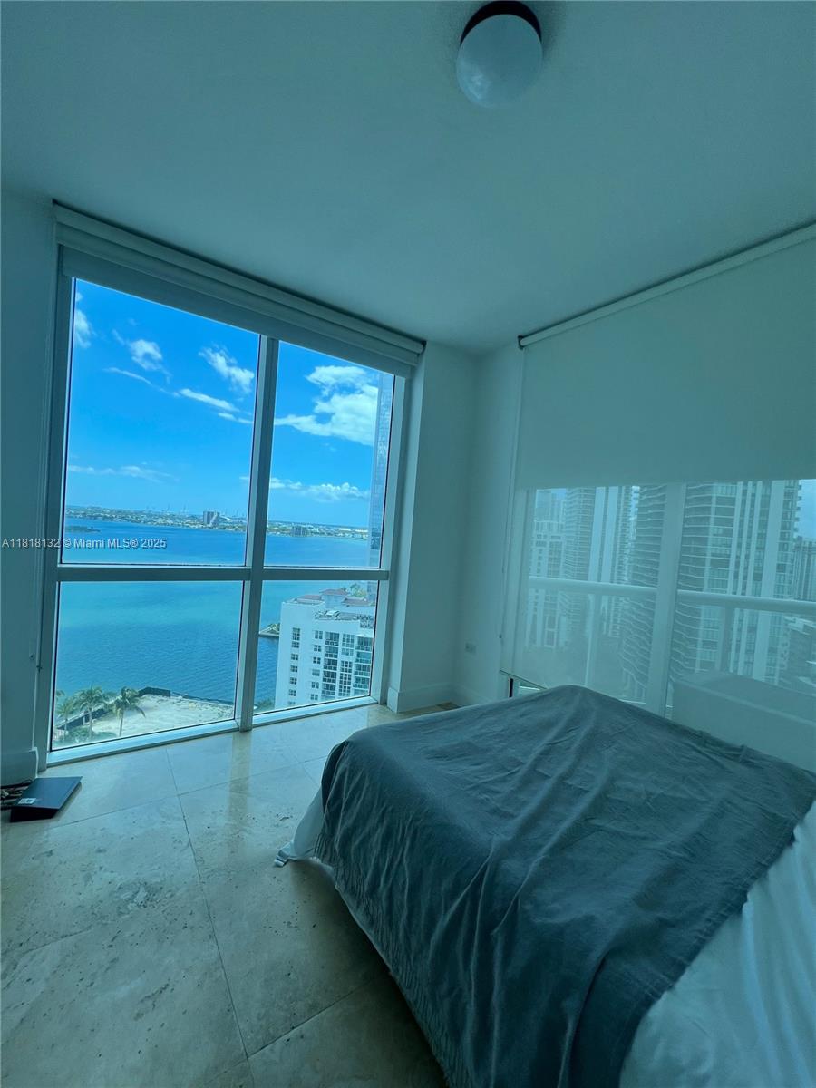 PLATINUM CONDO - Residential Lease