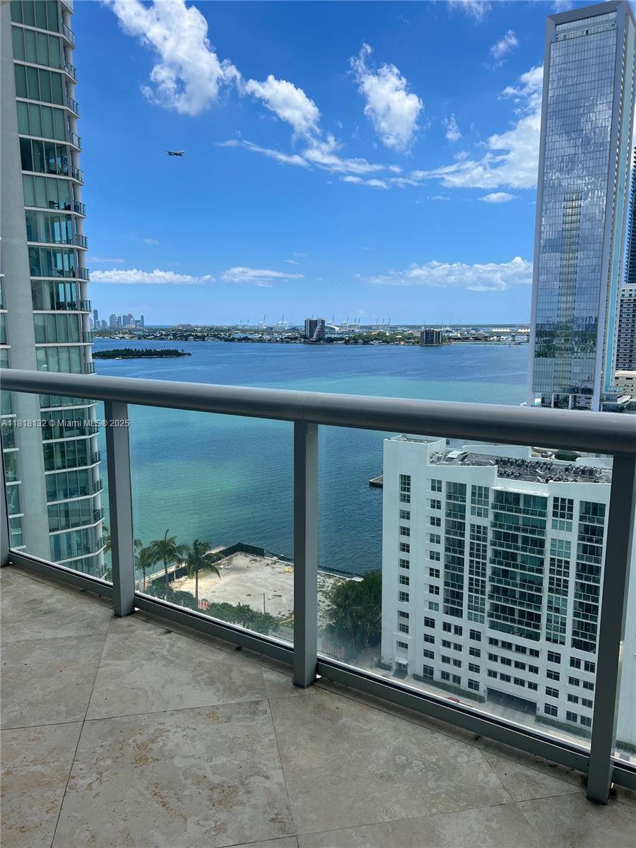 480 Ne 30th St 2103, Miami, Broward County, Florida - 2 Bedrooms  
2 Bathrooms - 
