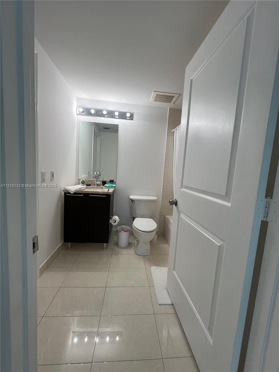 PLATINUM CONDO - Residential Lease