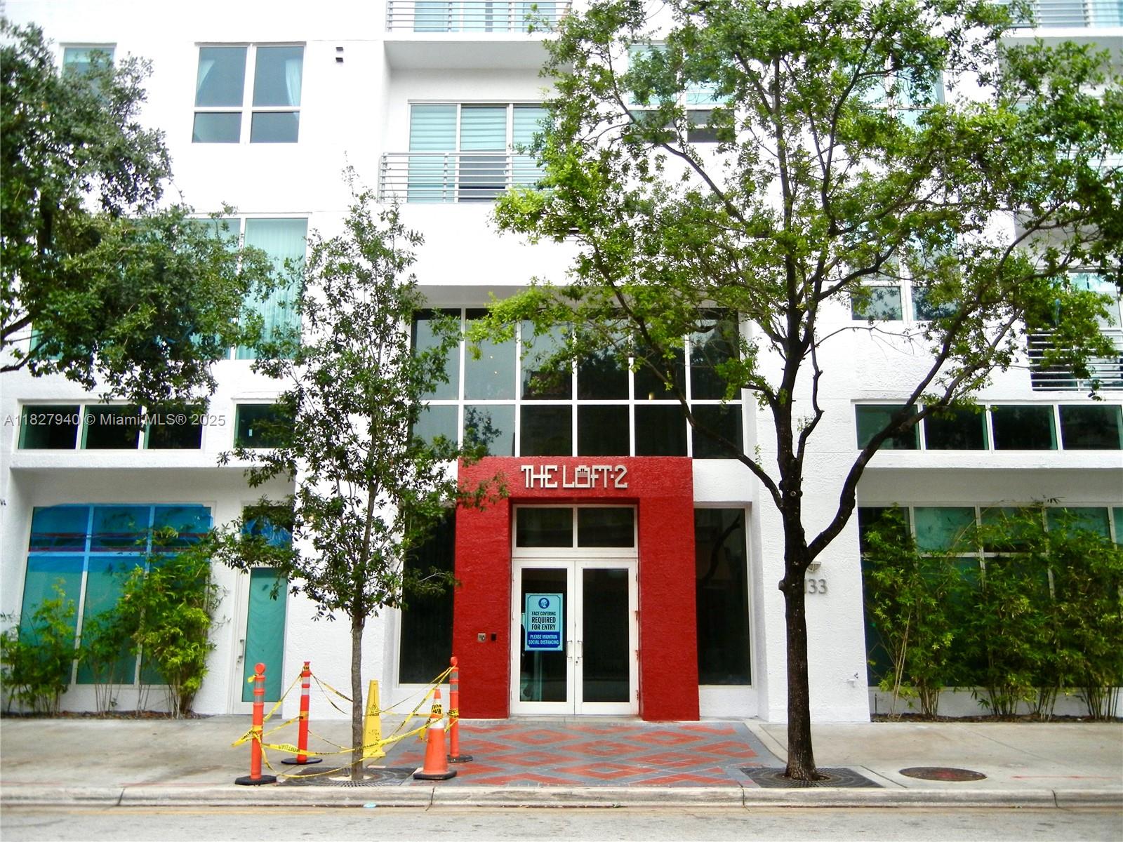 133 NE 2nd Ave 815