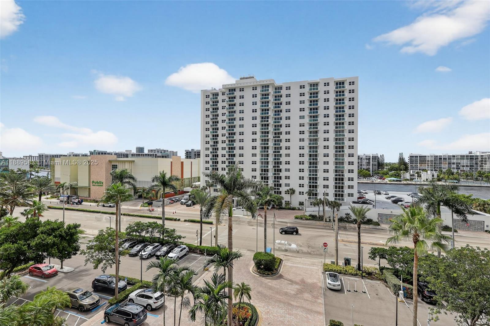 Residences on Hollywood - Residential Lease