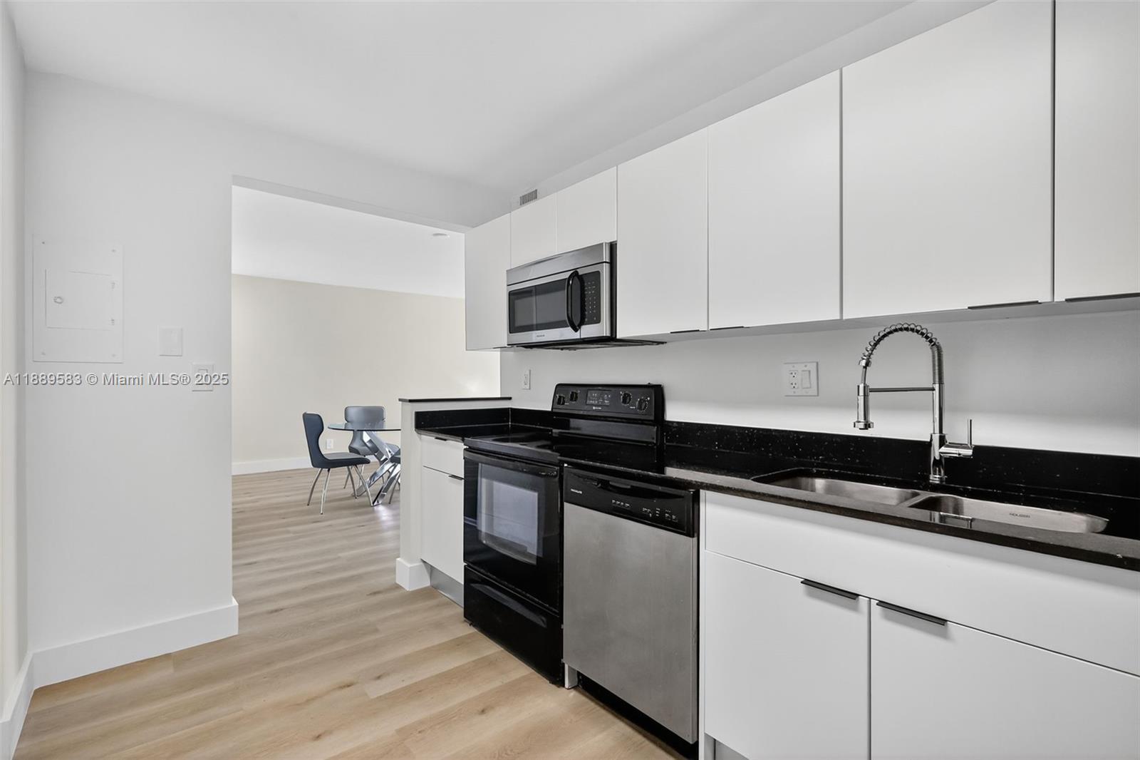 Residences on Hollywood - Residential Lease