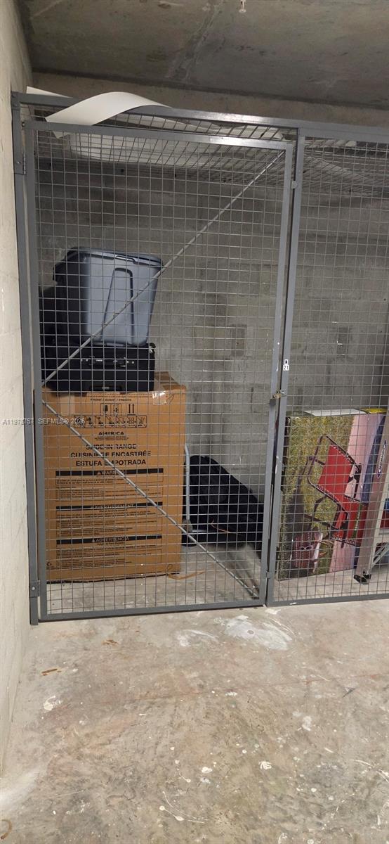 DUO CONDOMINIUM WEST - Residential