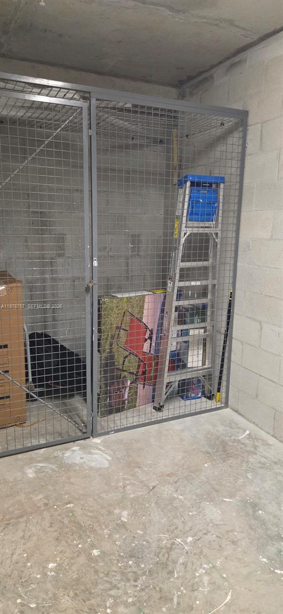 DUO CONDOMINIUM WEST - Residential