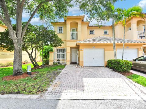 Townhouse in Pembroke Pines FL 662 170th Ter Ter.jpg