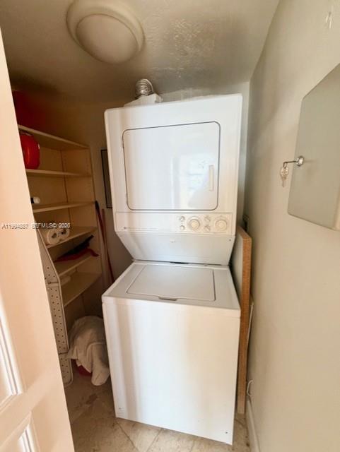 BRICKELL TOWNHOUSE CONDO - Residential Lease