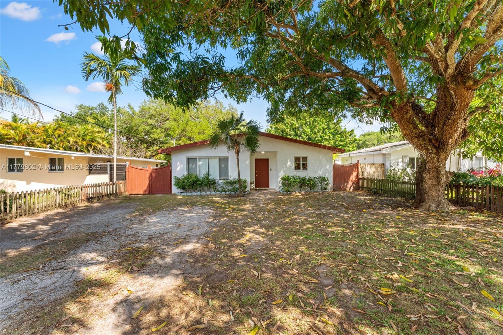 Property for Sale at 7265 Sw 167th St, Palmetto Bay, Miami-Dade County, Florida - Bedrooms: 3 
Bathrooms: 1  - $797,000