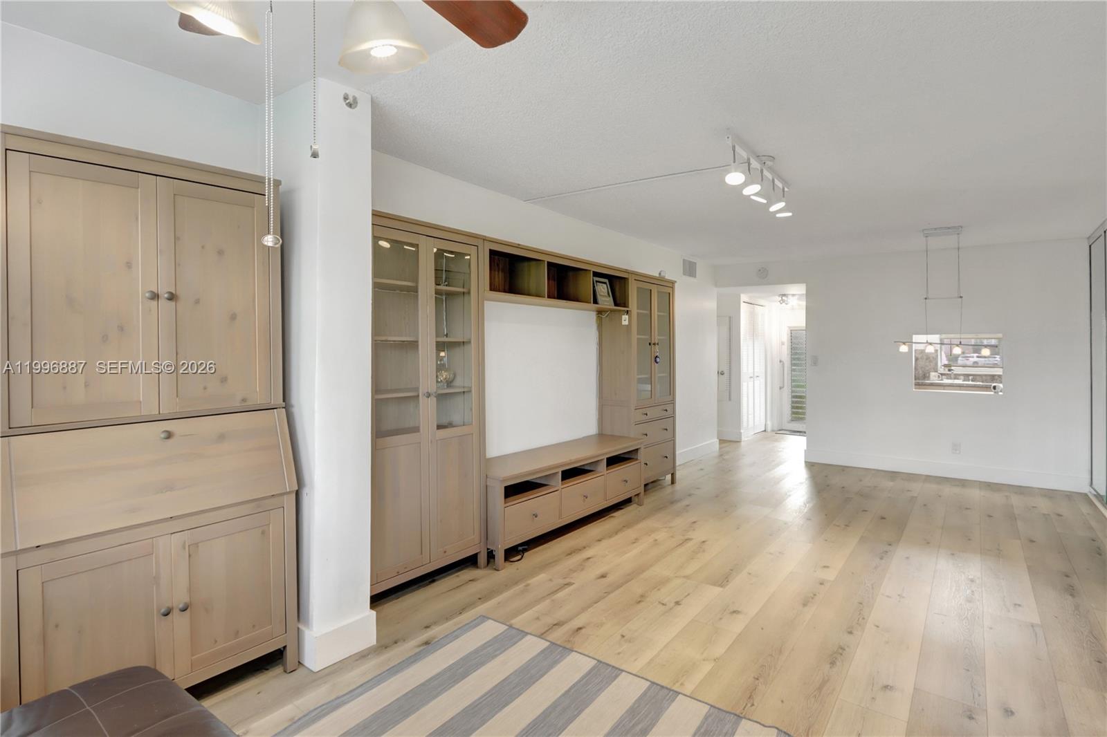 SUNRISE LAKES 90 CONDO - Residential