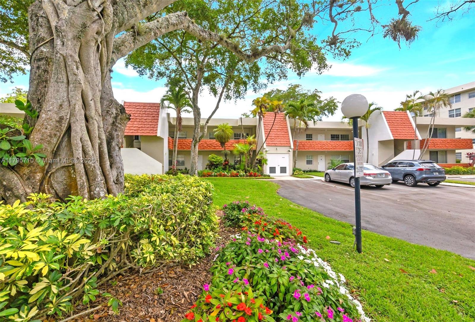 Property for Sale at 823 Cypress Blvd 204, Pompano Beach, Broward County, Florida - Bedrooms: 3 
Bathrooms: 2  - $325,000