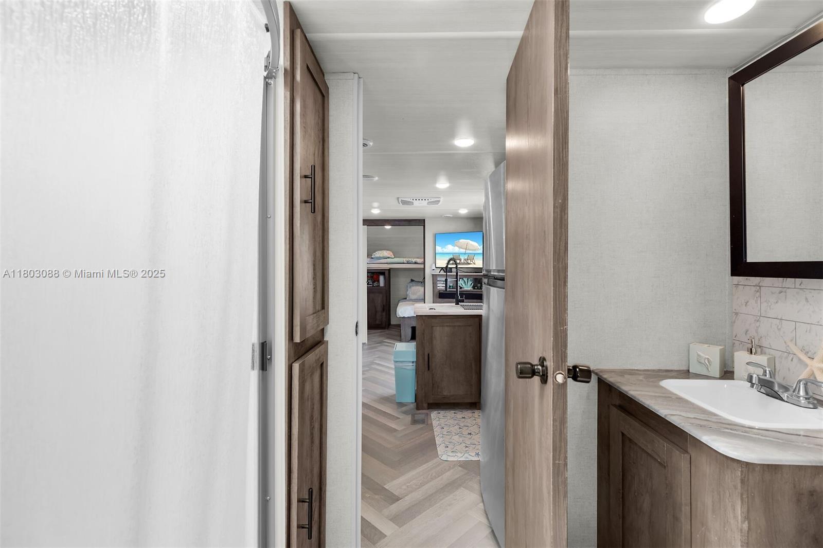 CALUSA CAMPGROUND - Residential