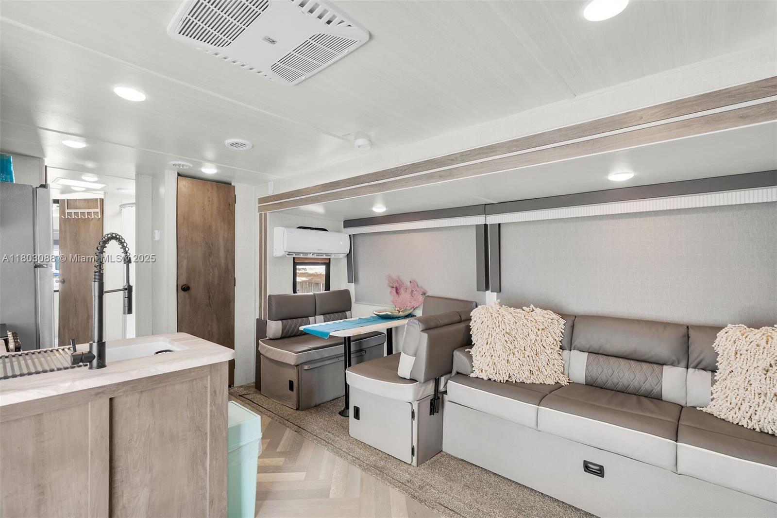 CALUSA CAMPGROUND - Residential