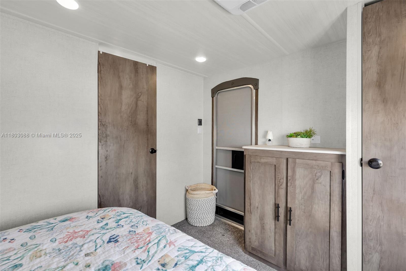 CALUSA CAMPGROUND - Residential